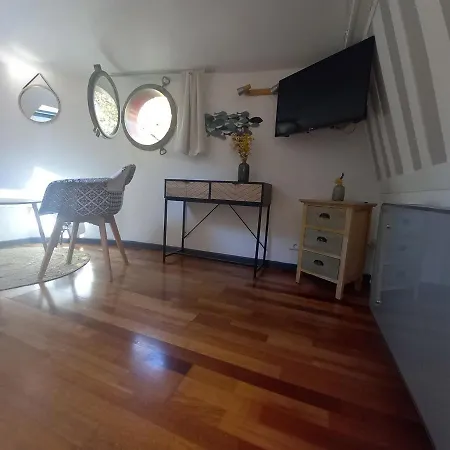 Apartment Atypique Independant Sur Peniche